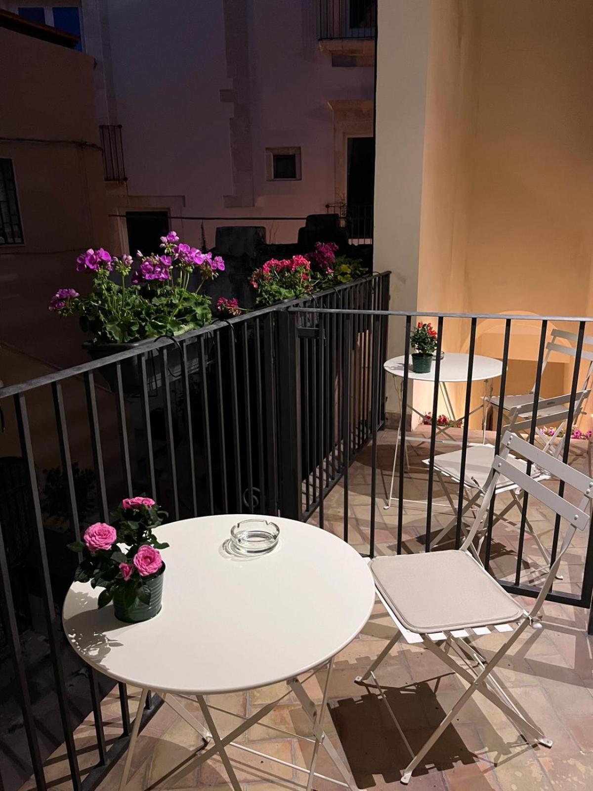 Ortigia Bed And Breakfast Syracuse Exterior photo